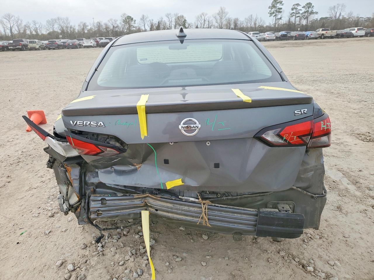 2021 Nissan Versa Sr - Фото 6