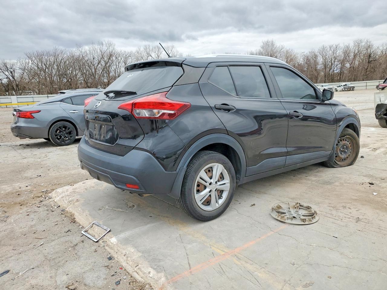 2018 Nissan Kicks S - Фото 3