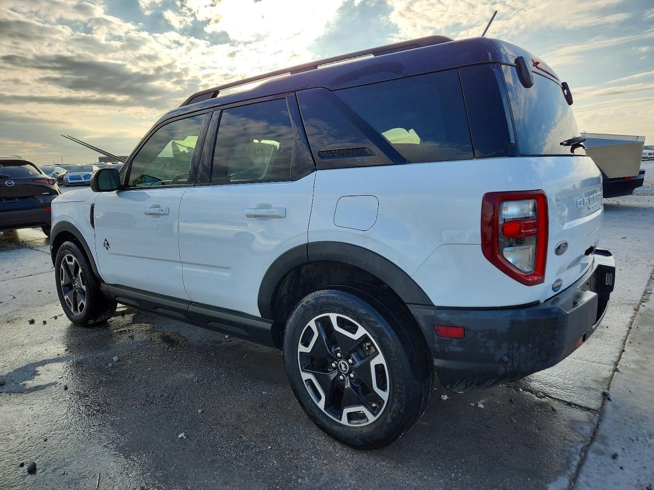 2021 Ford Bronco Sport Outer Banks - Фото 2