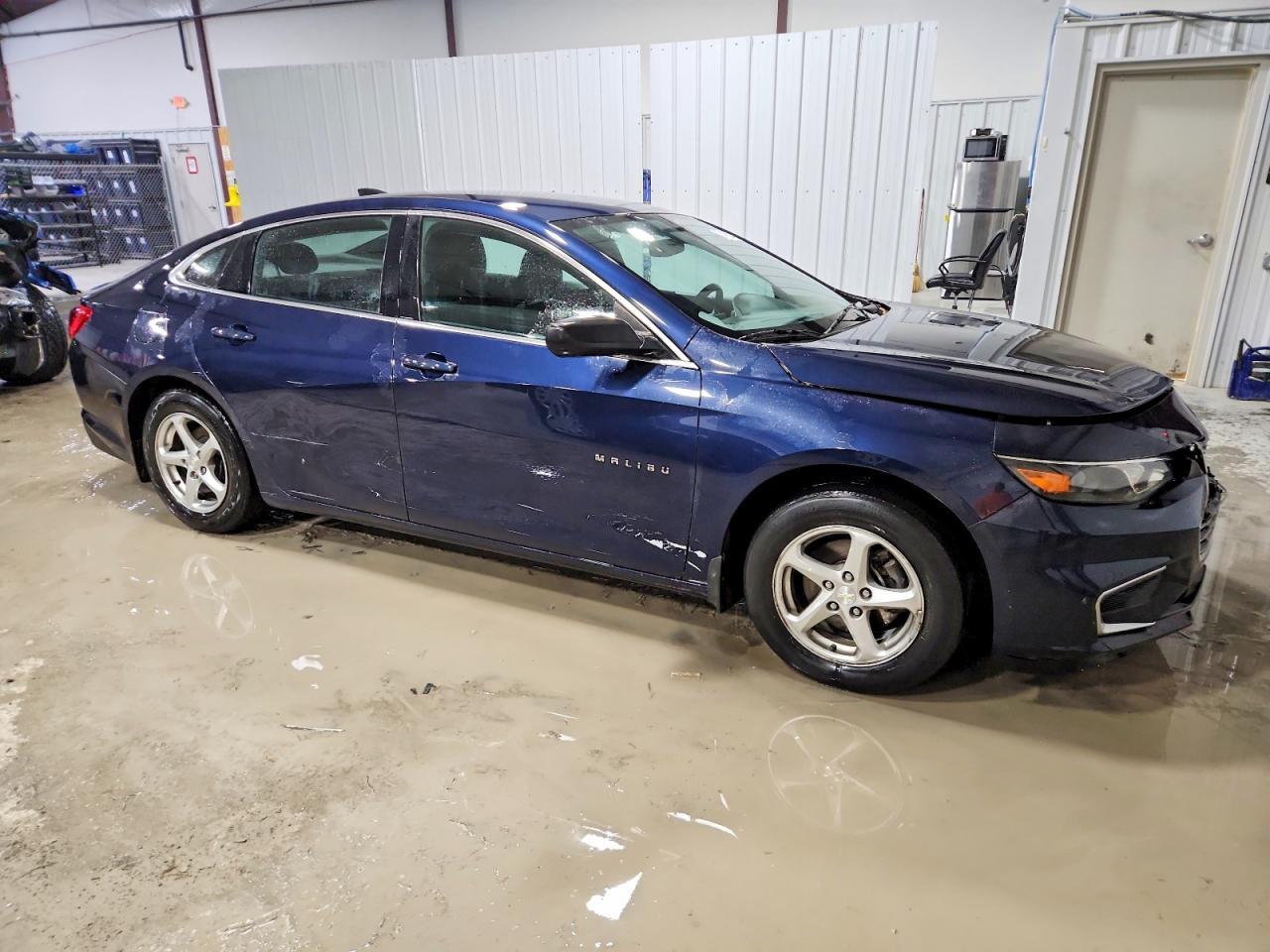 2018 Chevrolet Malibu Ls - Image 4