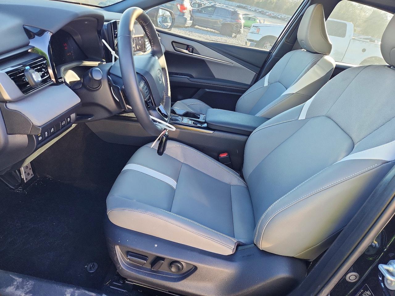 2025 Toyota Camry Xse - Фото 7