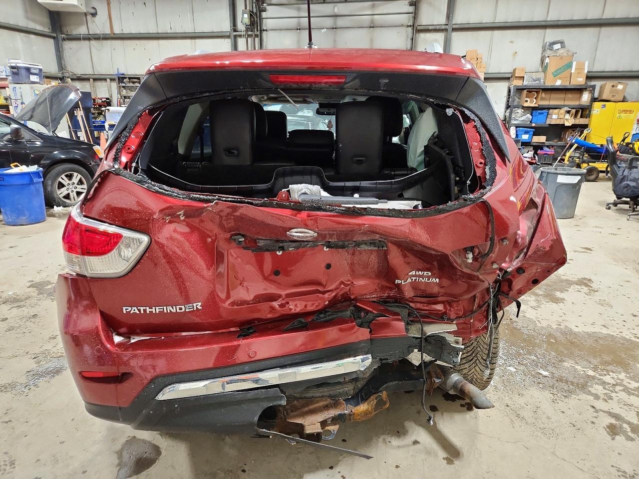 2014 Nissan Pathfinder S - Image 6