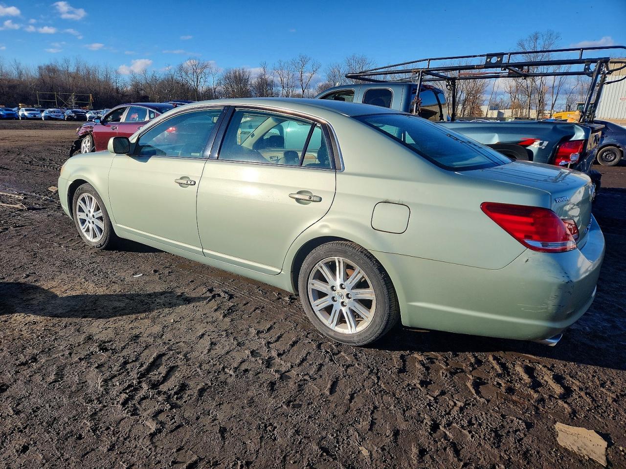 2006 Toyota Avalon Xl - Image 2