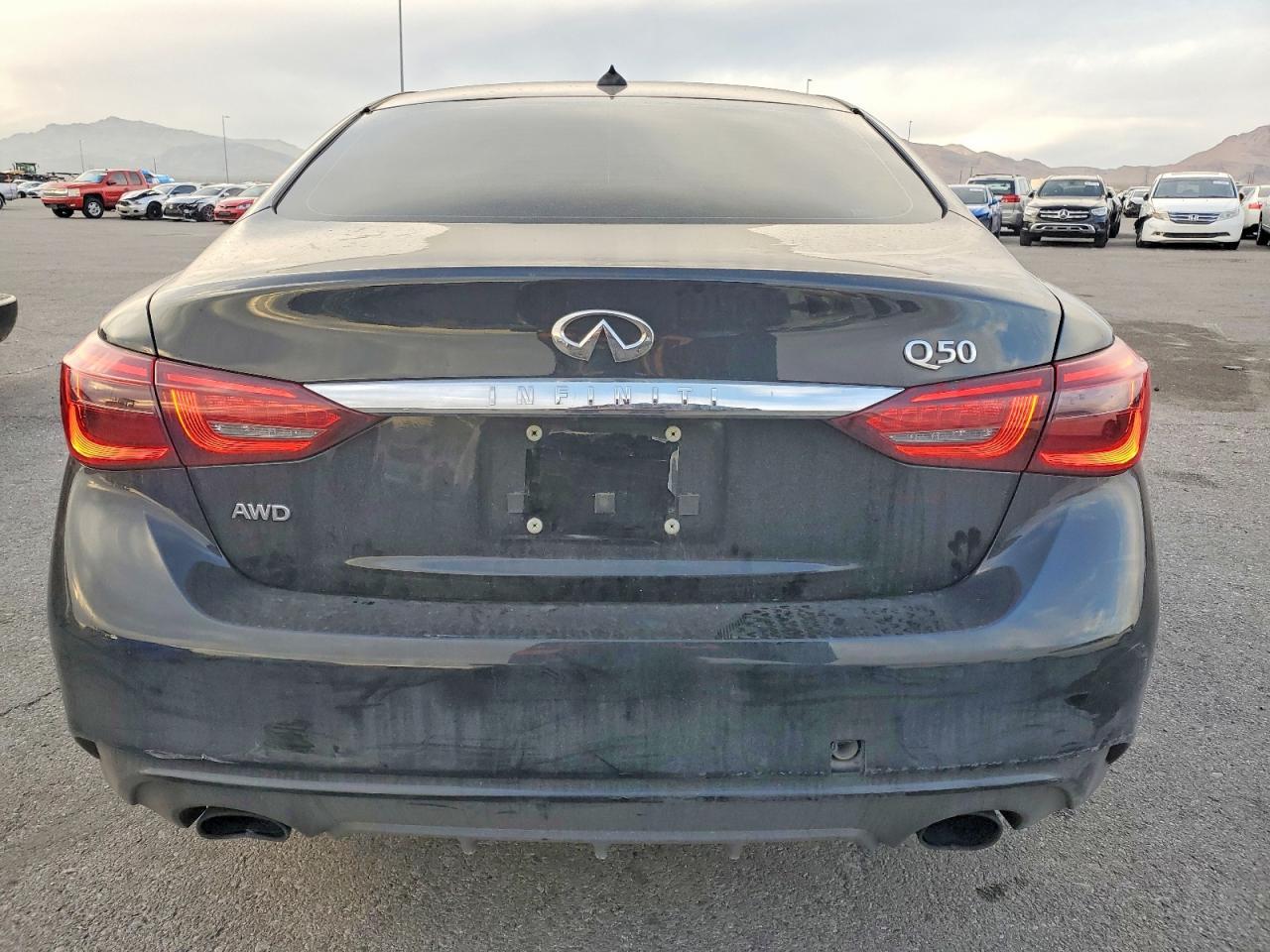 2018 Infiniti Q50 Luxe - Image 6