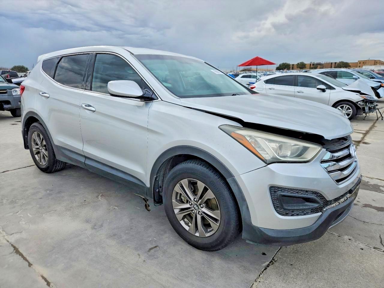 2013 Hyundai Santa Fe Sport 2.4L - Image 4