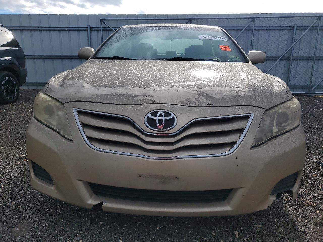 2011 Toyota Camry - Фото 5