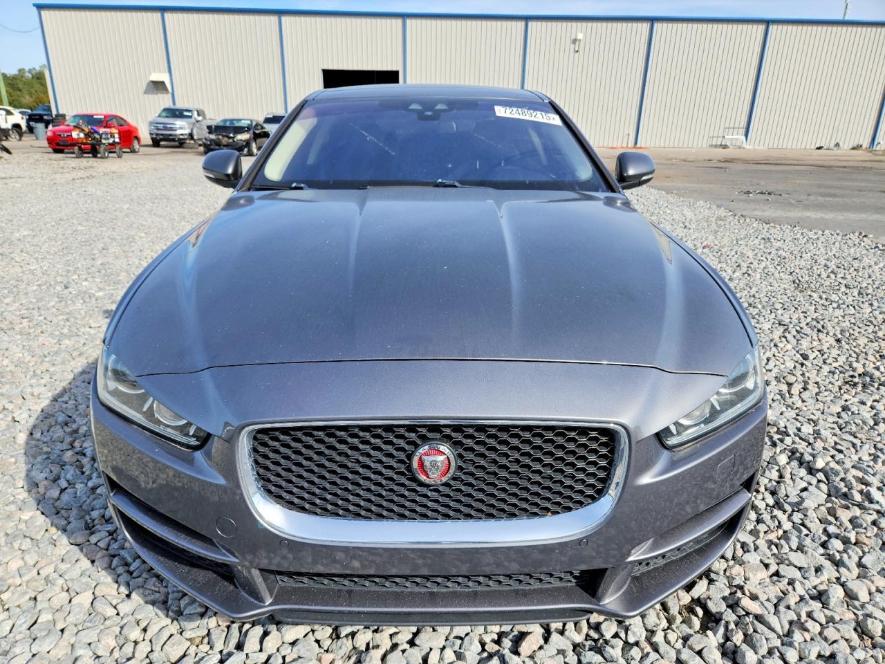 2017 Jaguar Xe Premium - Фото 5