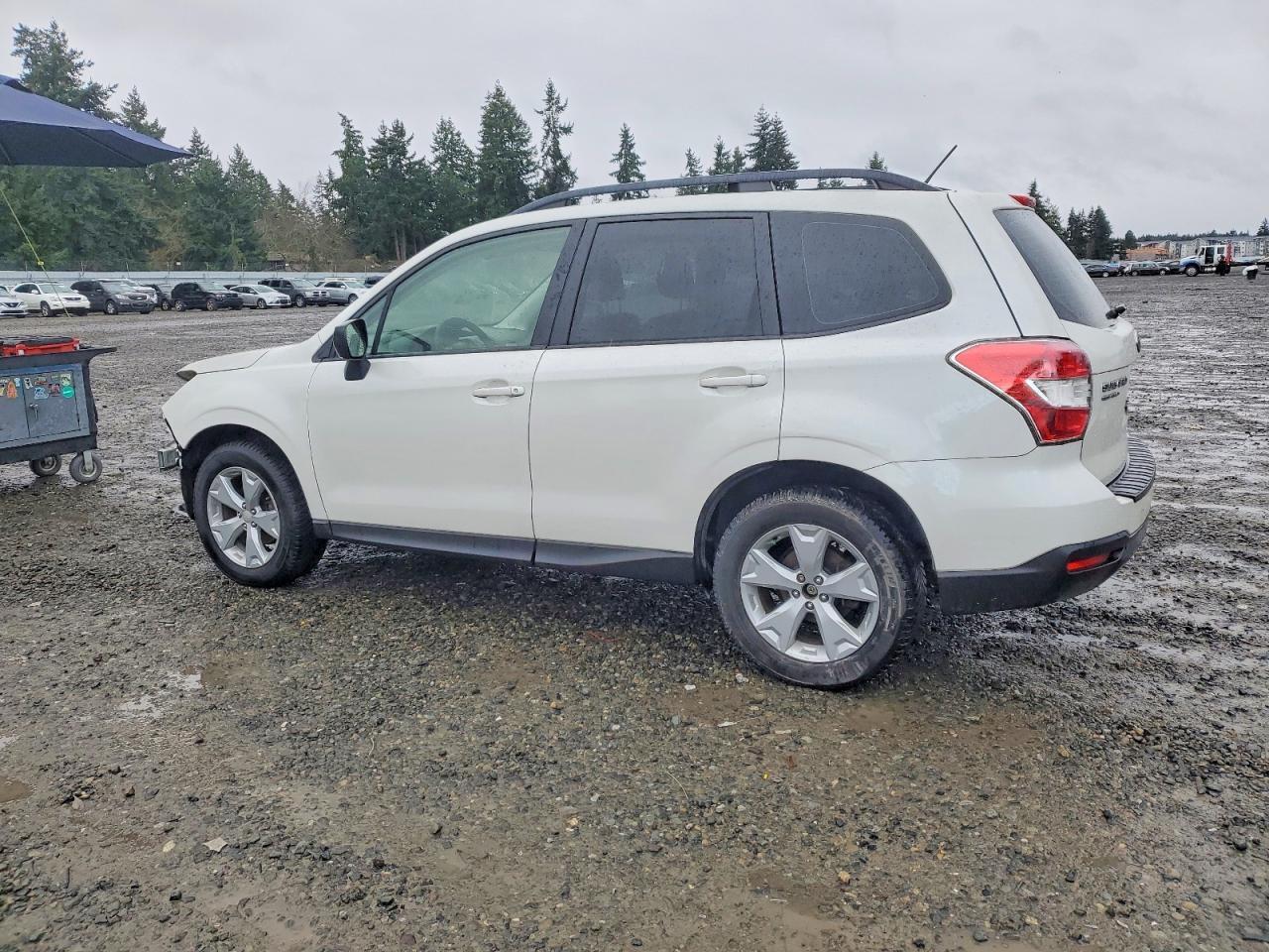 2015 Subaru Forester 2.5I - Image 2