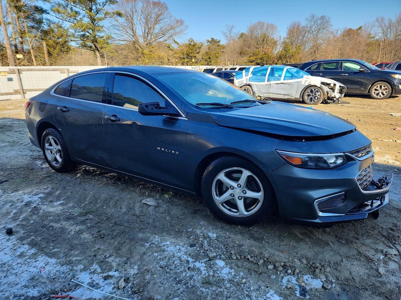 2017 Chevrolet Malibu Ls - Image 4
