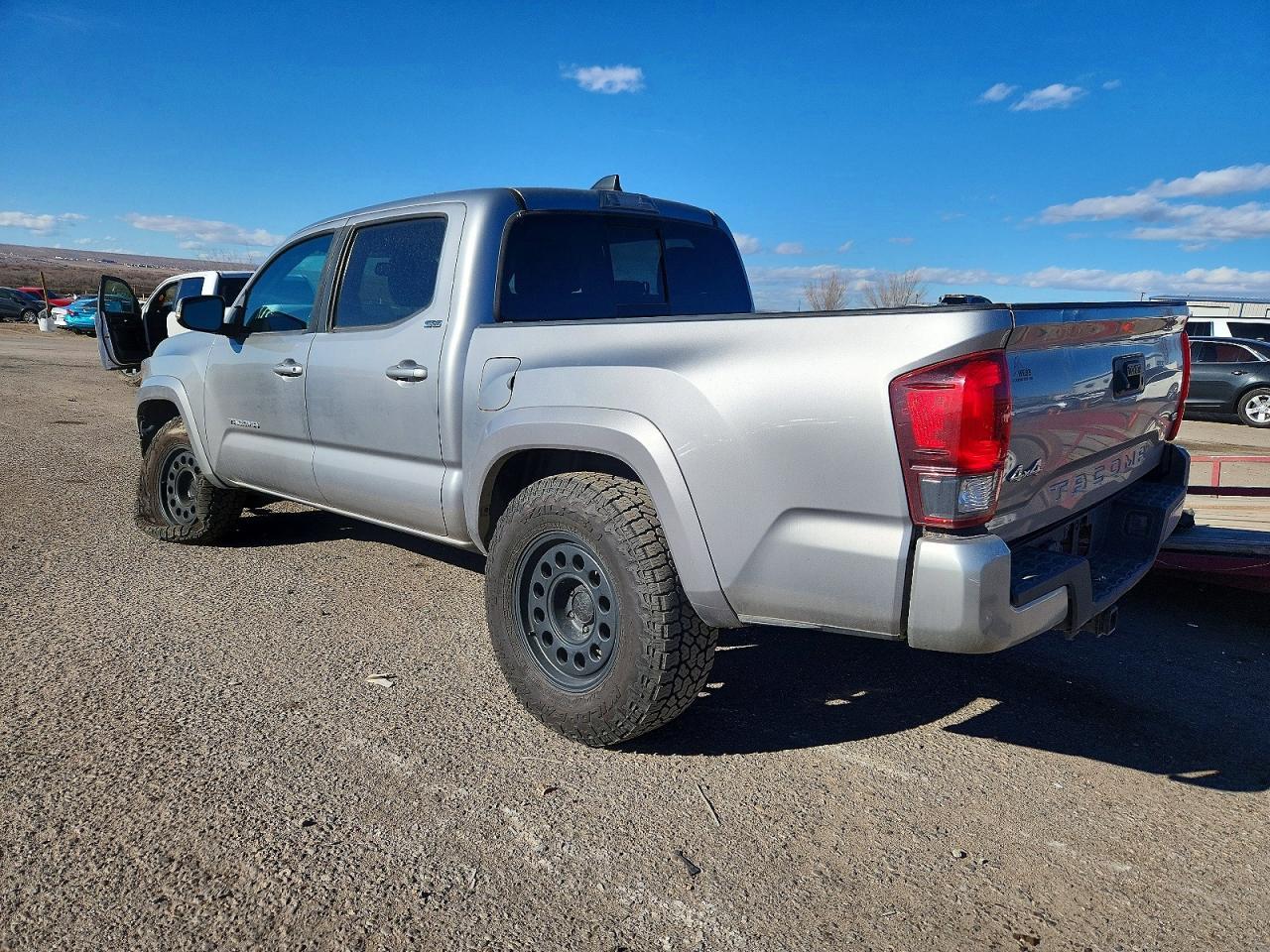 2021 Toyota Tacoma Double Cab - Фото 2