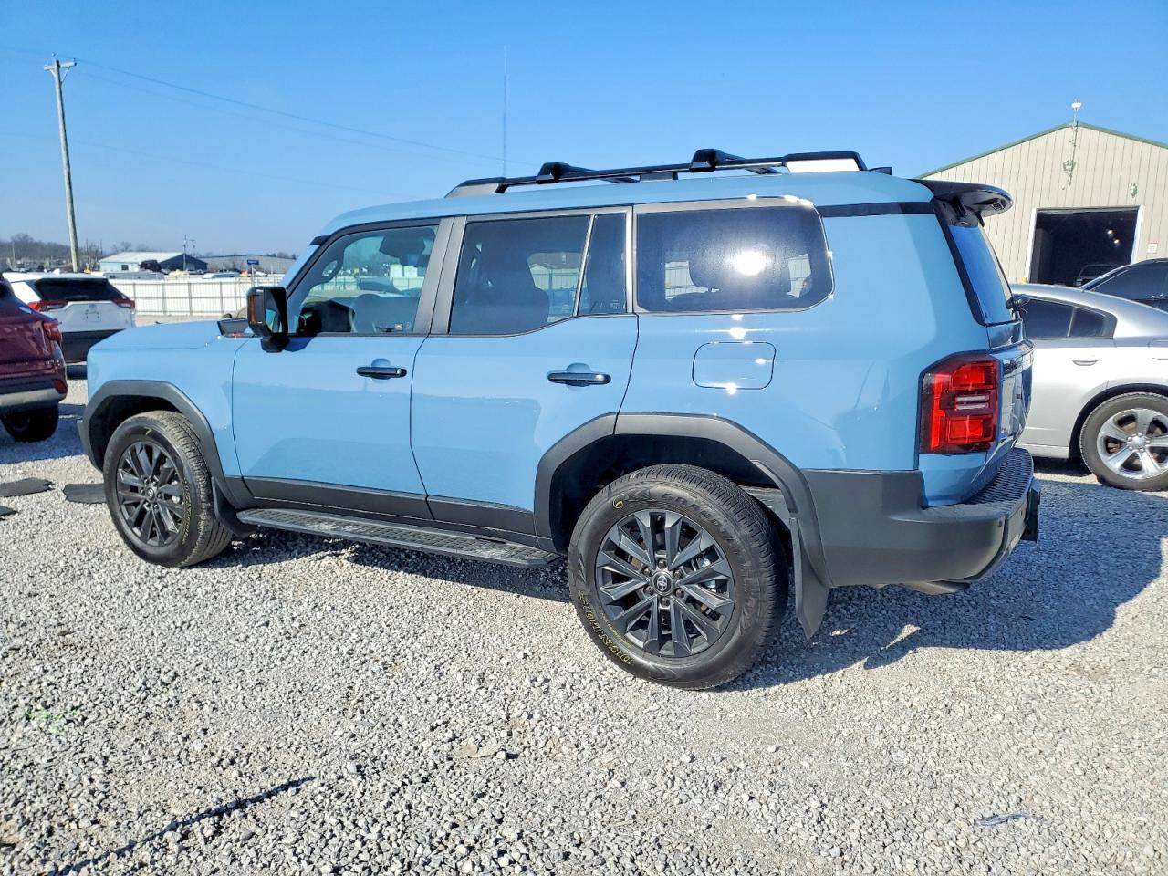 2025 Toyota Land Cruiser Base - Фото 2