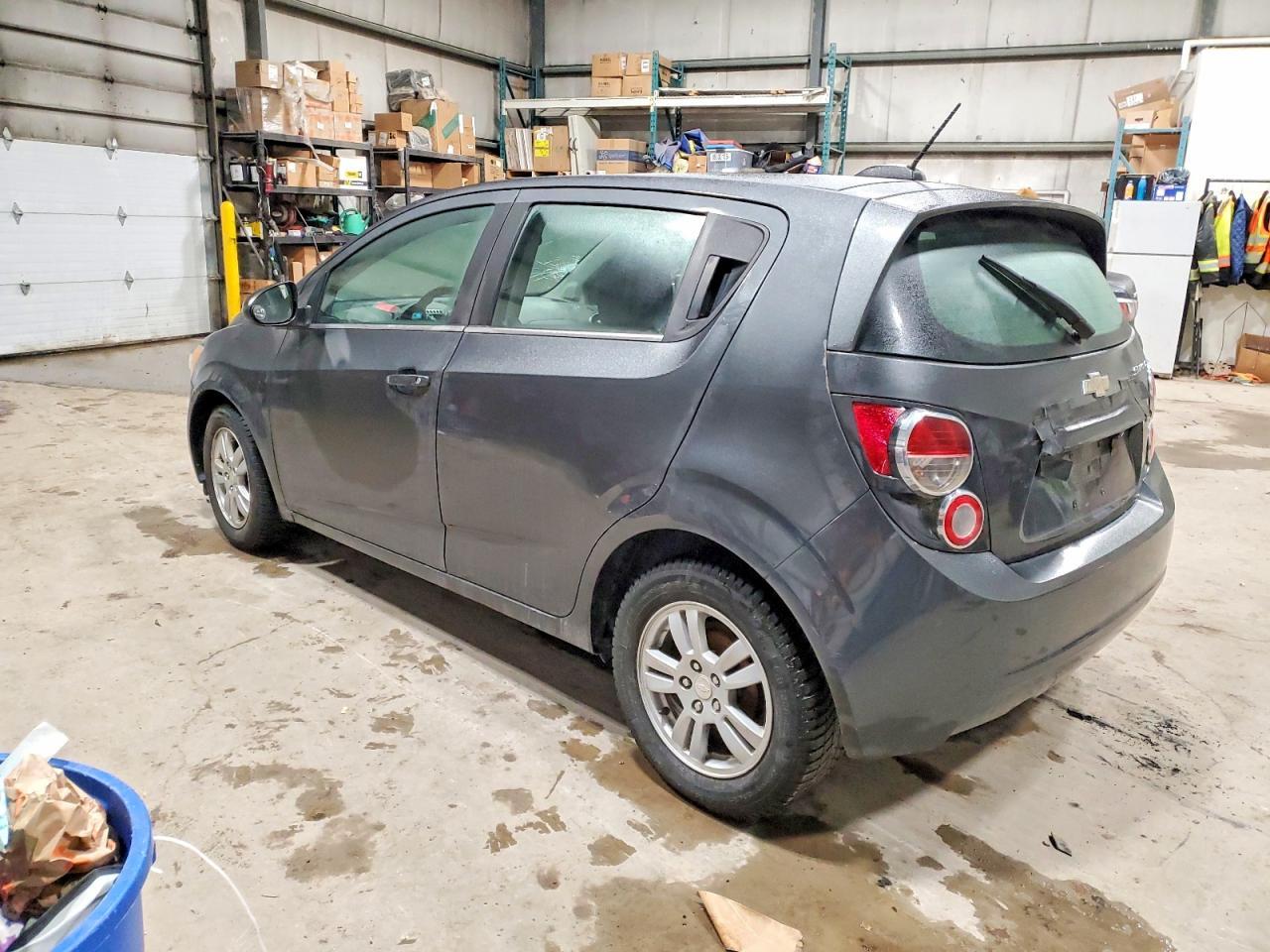 2016 Chevrolet Sonic Lt - Image 2
