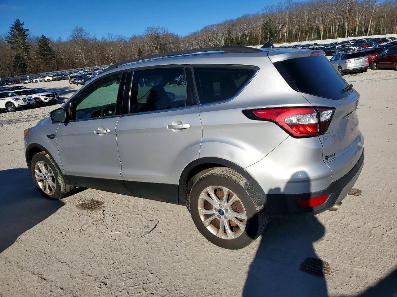 2018 Ford Escape Se - Фото 2