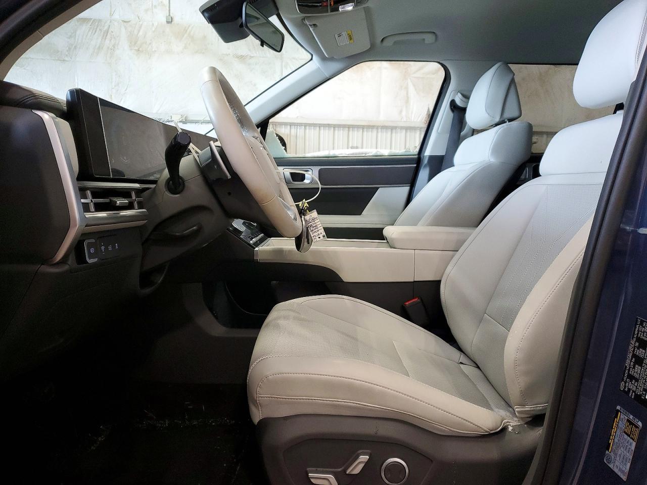 2025 Hyundai Santa Fe Sel - Image 7