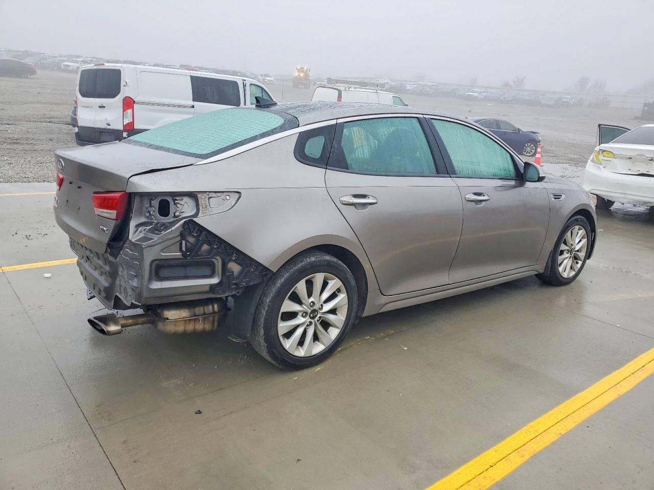2016 Kia Optima Ex - Фото 3
