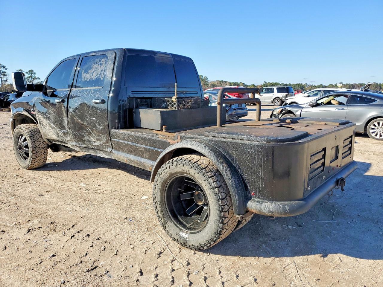 2016 Ram 3500 Laramie - Фото 2