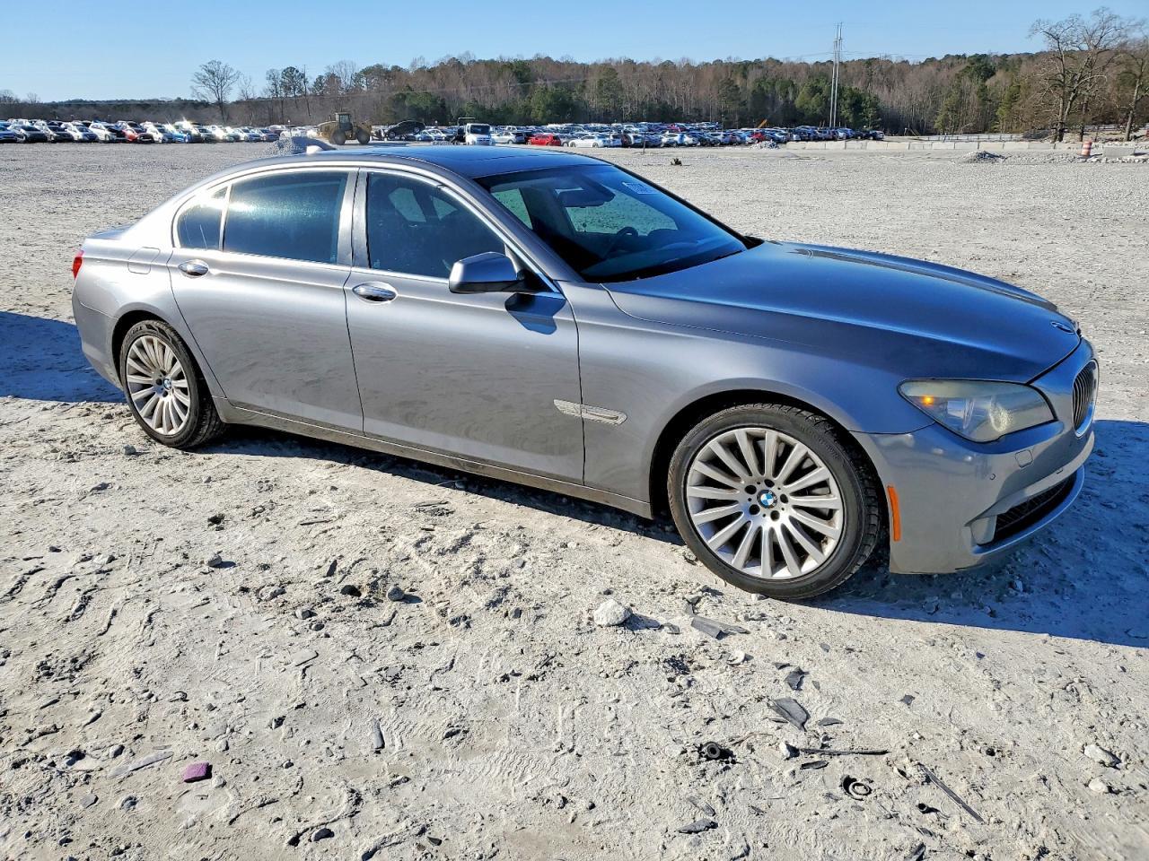 2012 BMW 750 Li - Image 4