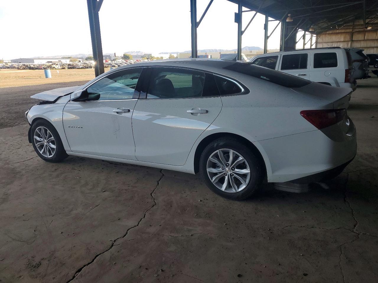 2025 Chevrolet Malibu Lt - Image 2