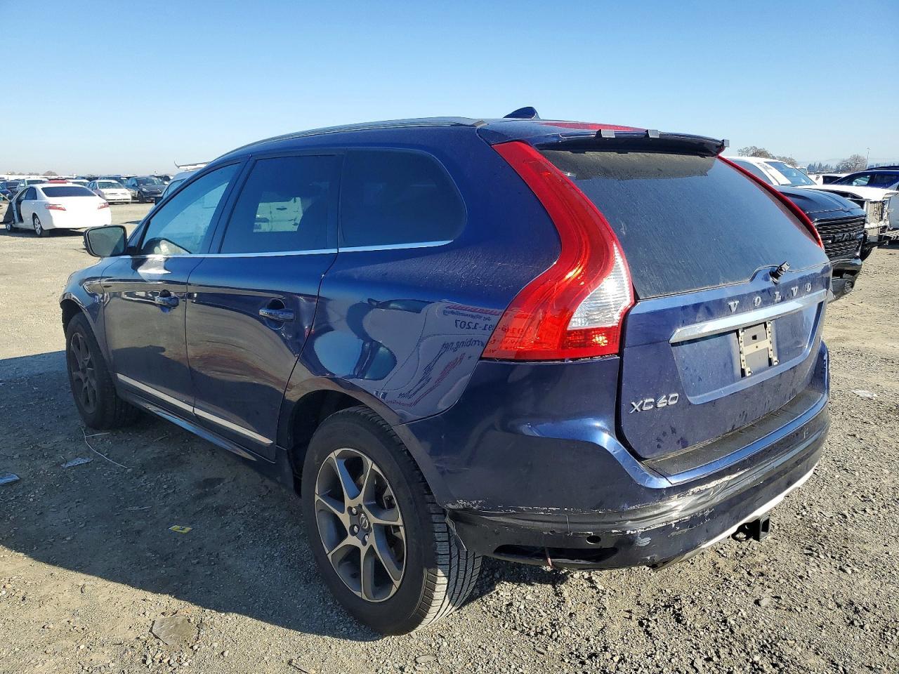 2015 Volvo Xc60 T6 Platinum - Image 2