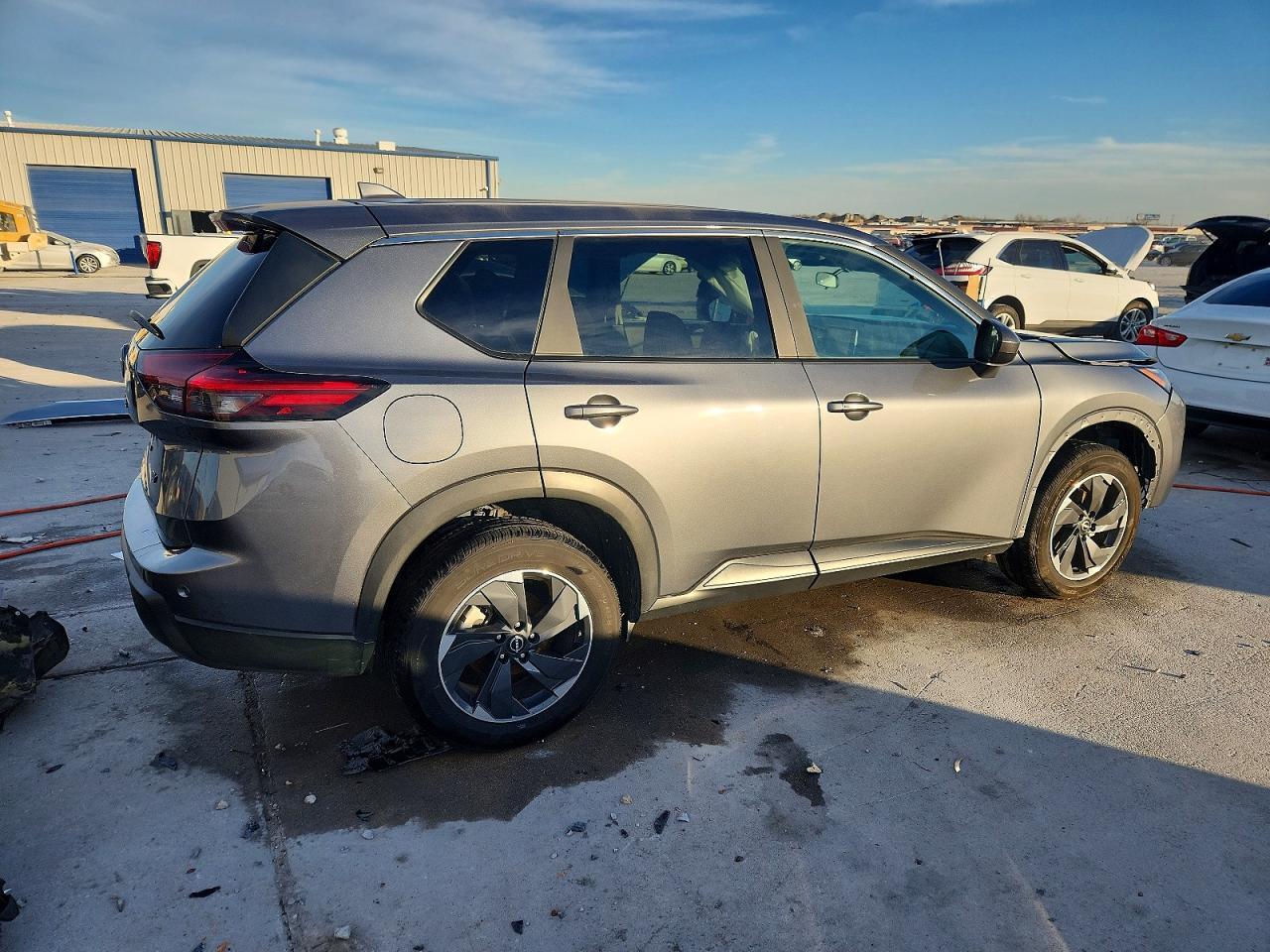 2024 Nissan Rogue Sv - Фото 3