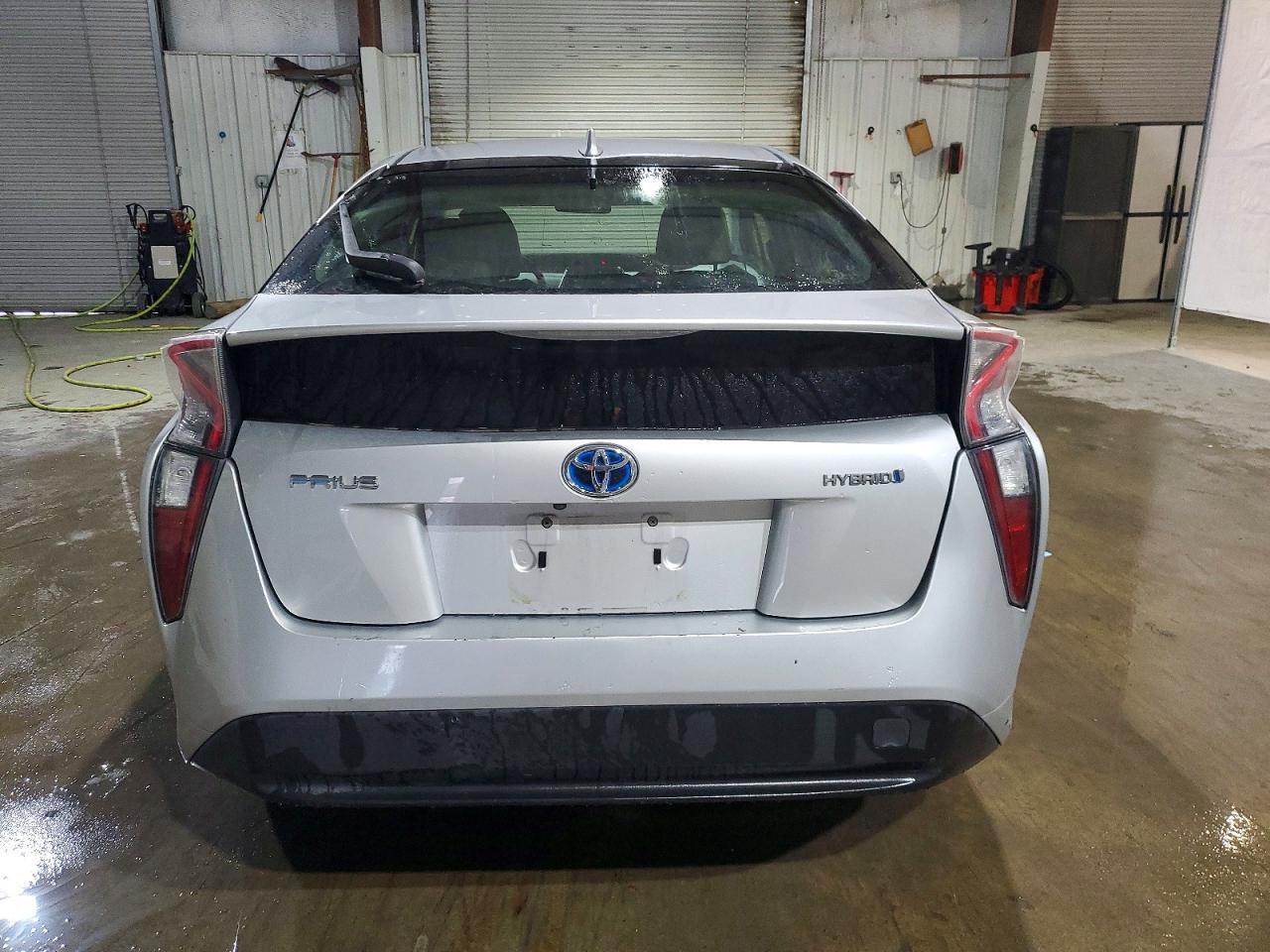 2016 Toyota Prius - Фото 6