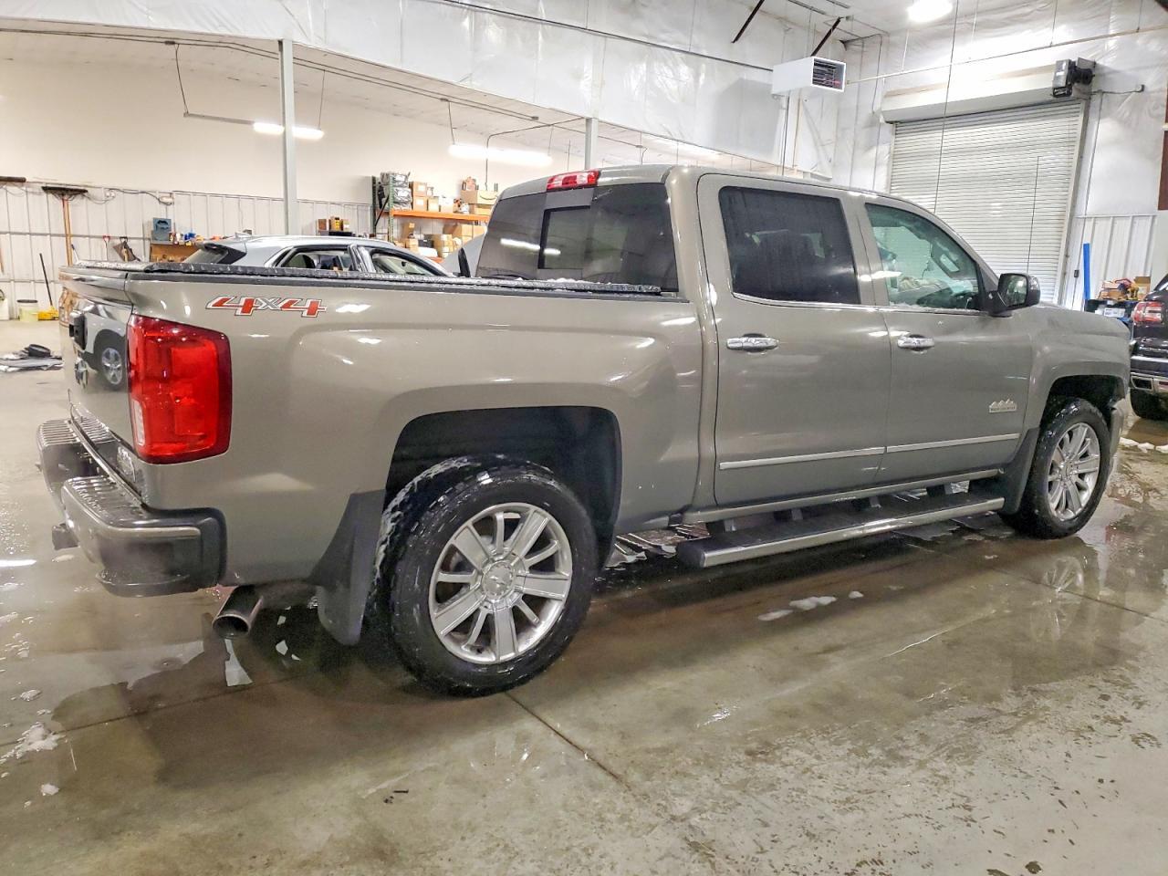 2017 Chevrolet Silverado K1500 High Country - Фото 3