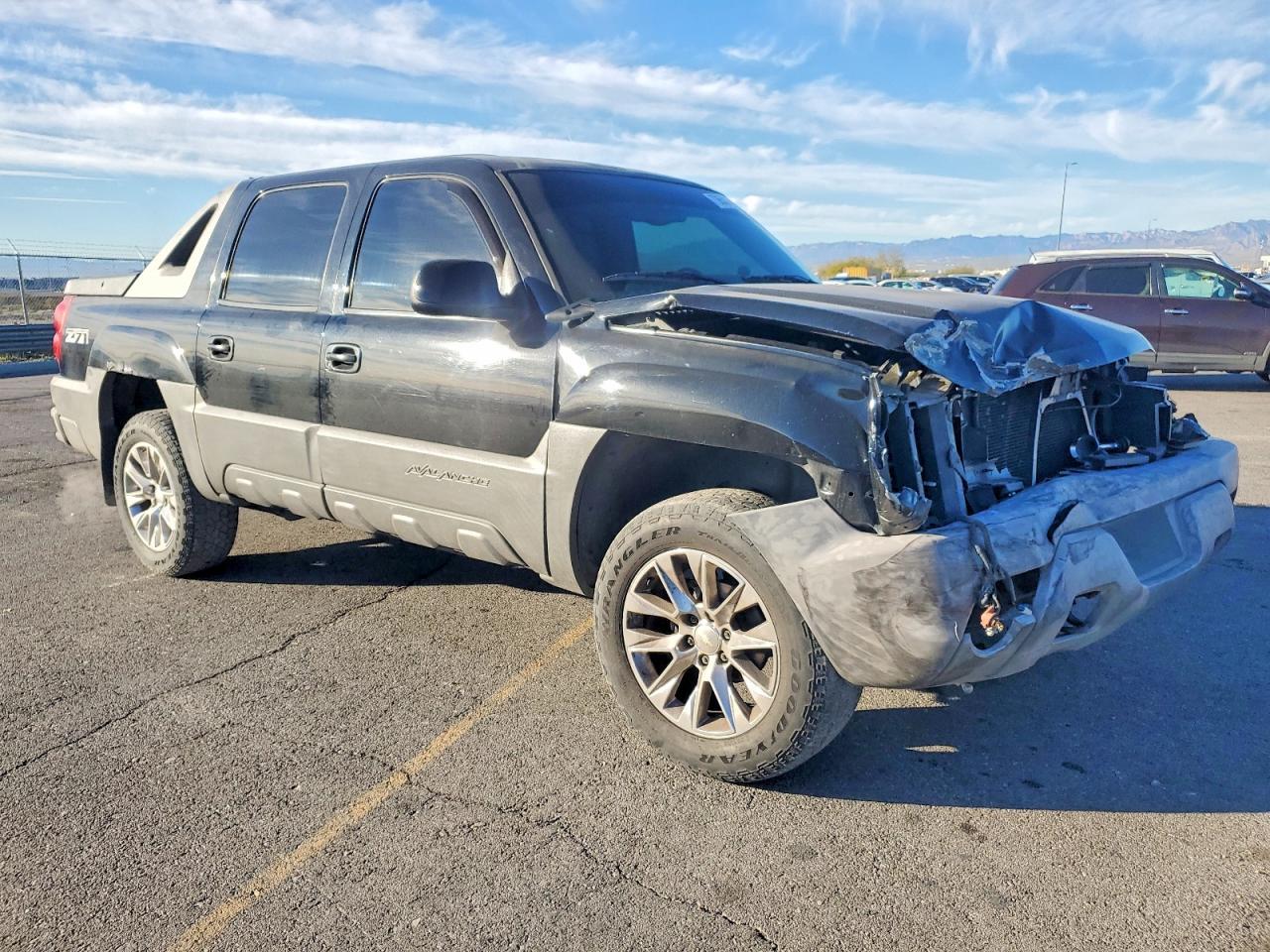 2002 Chevrolet Avalanche K1500 - Image 4