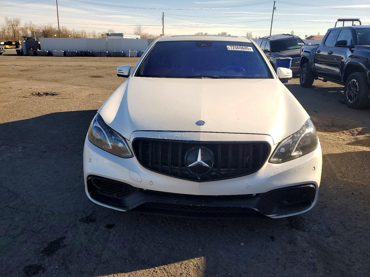 2014 Mercedes-Benz E 550 4Matic - Image 5