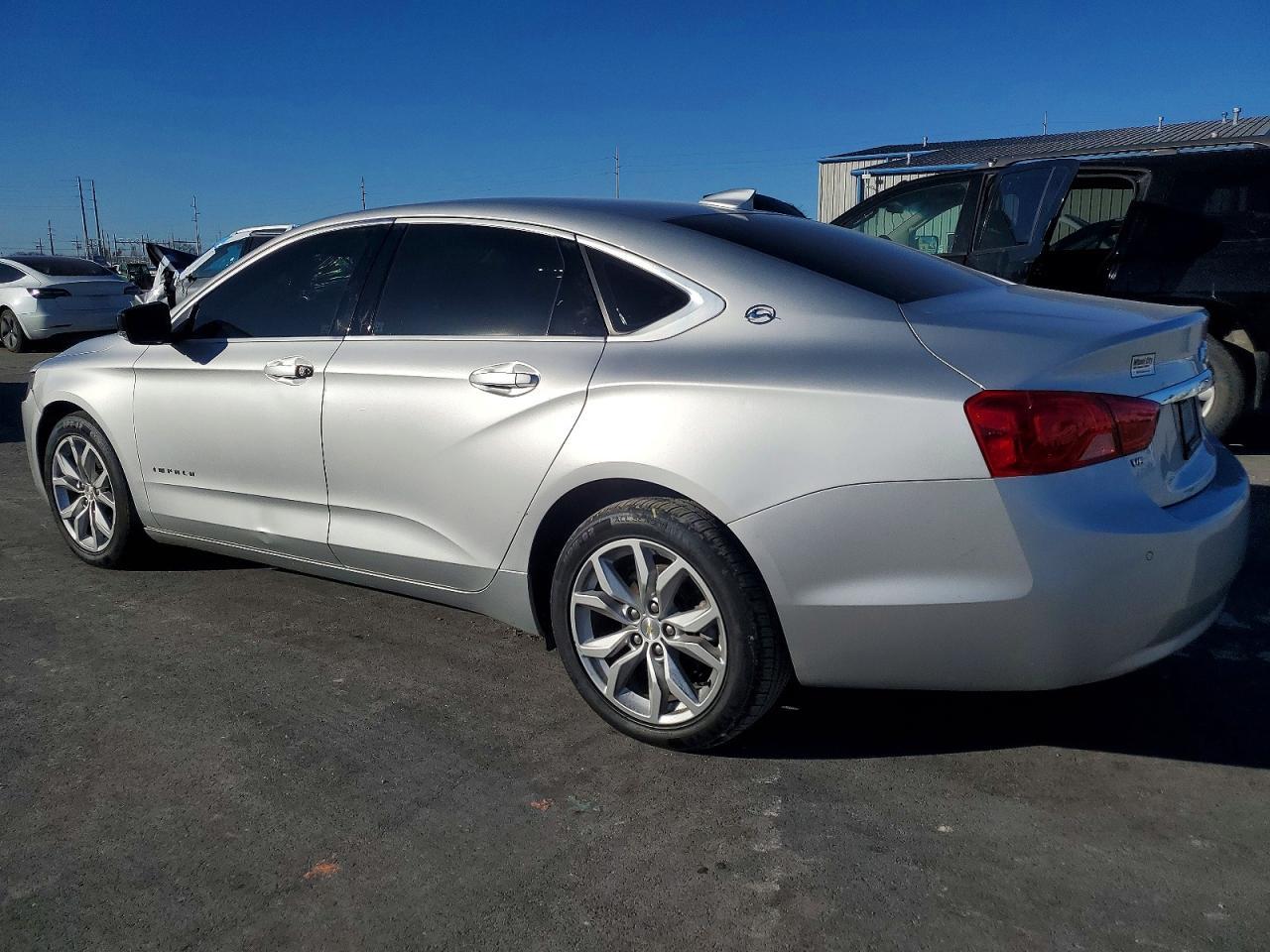 2016 Chevrolet Impala Lt - Image 2