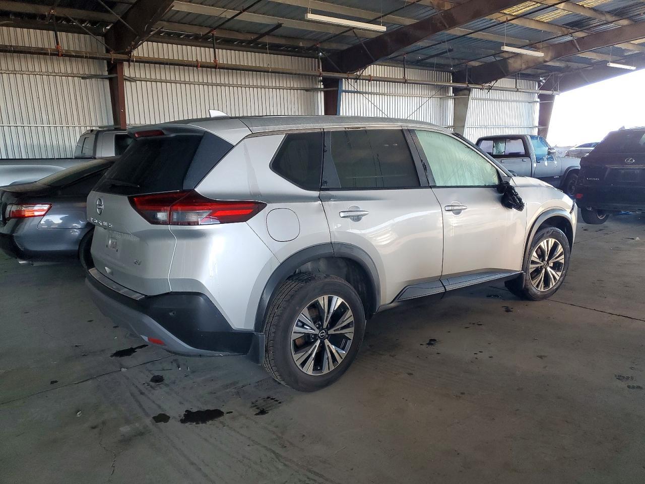 2023 Nissan Rogue Sv - Фото 3