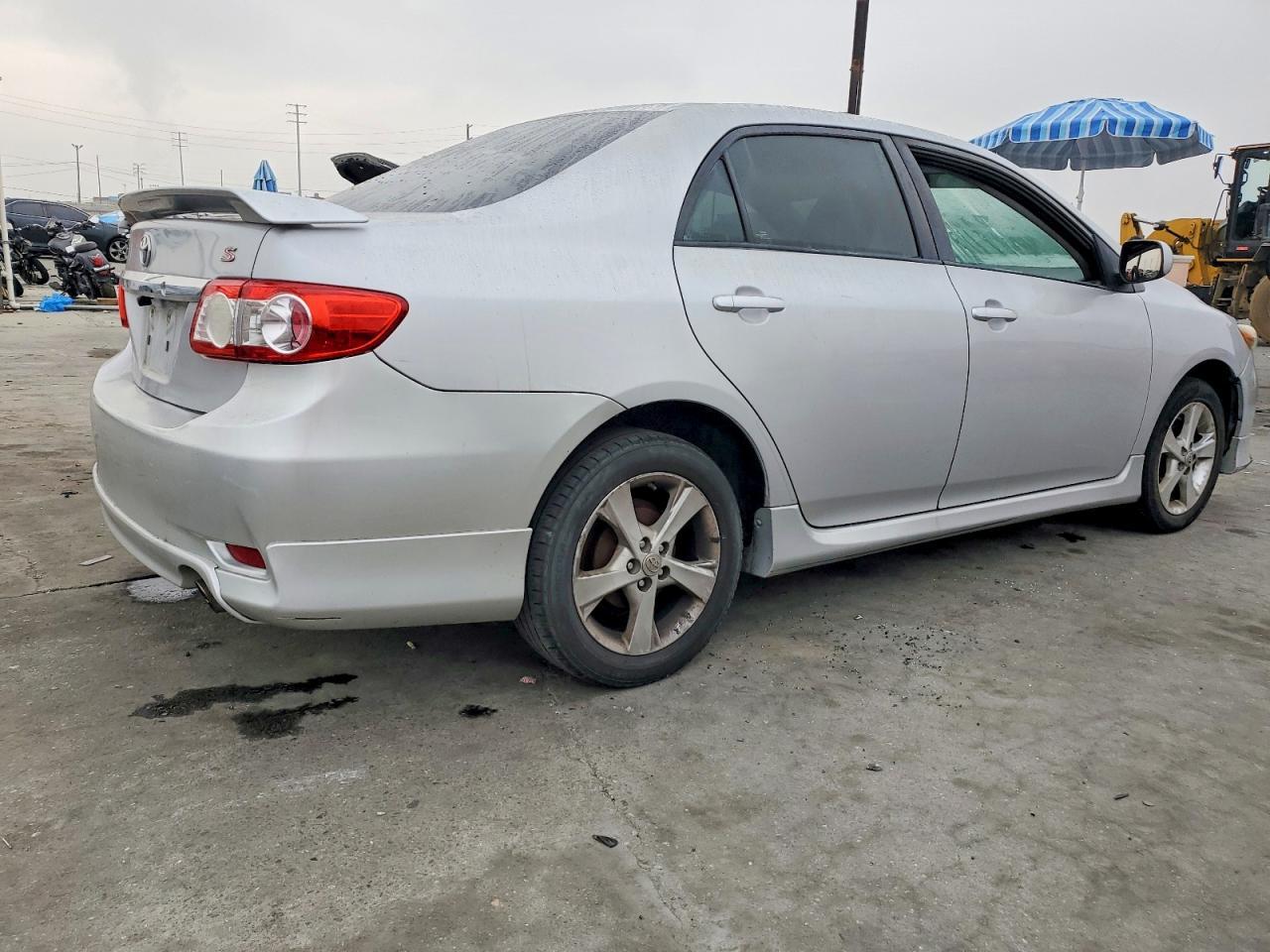 2012 Toyota Corolla Base - Фото 3