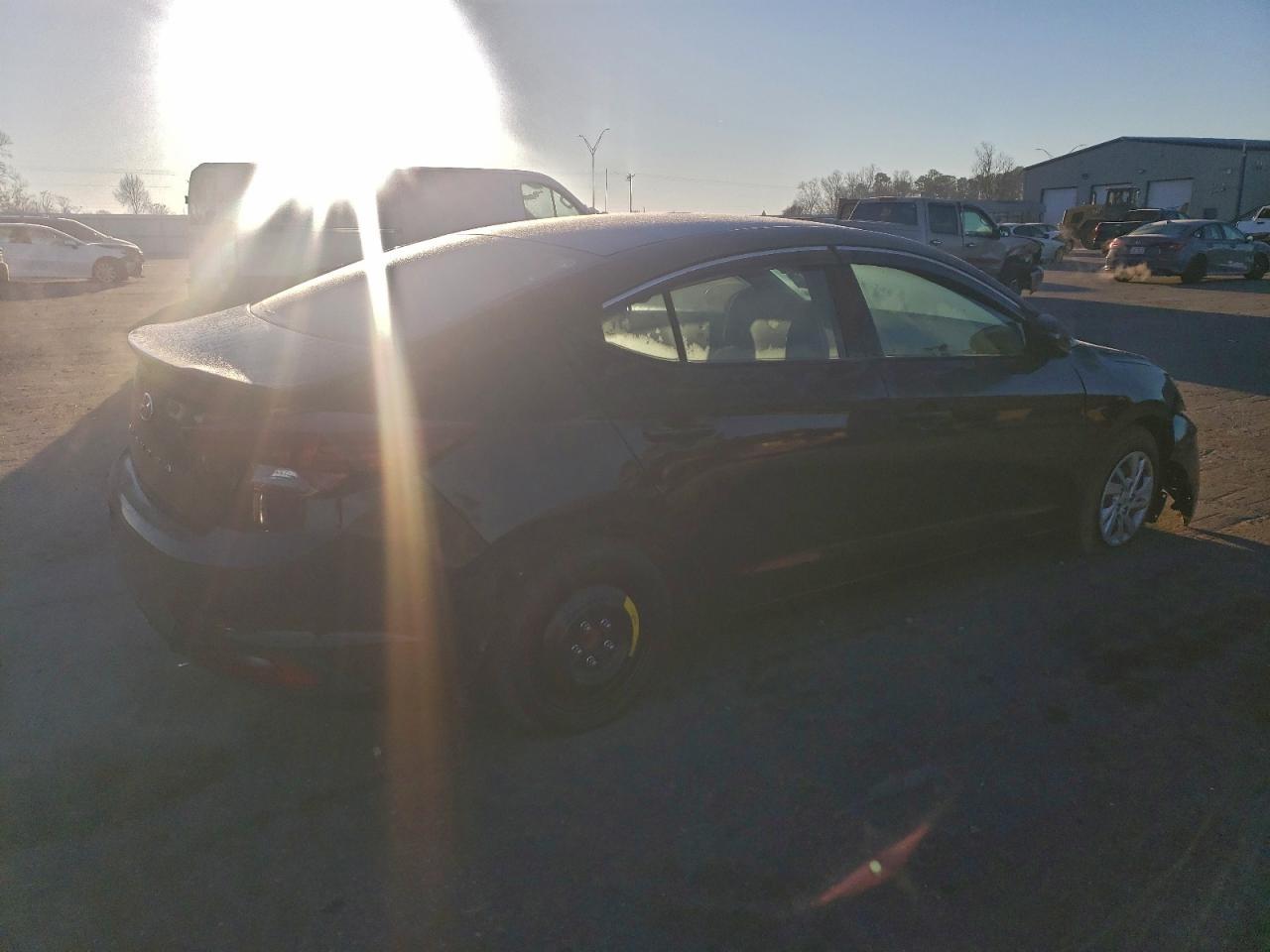 2019 Hyundai Elantra Se - Фото 3