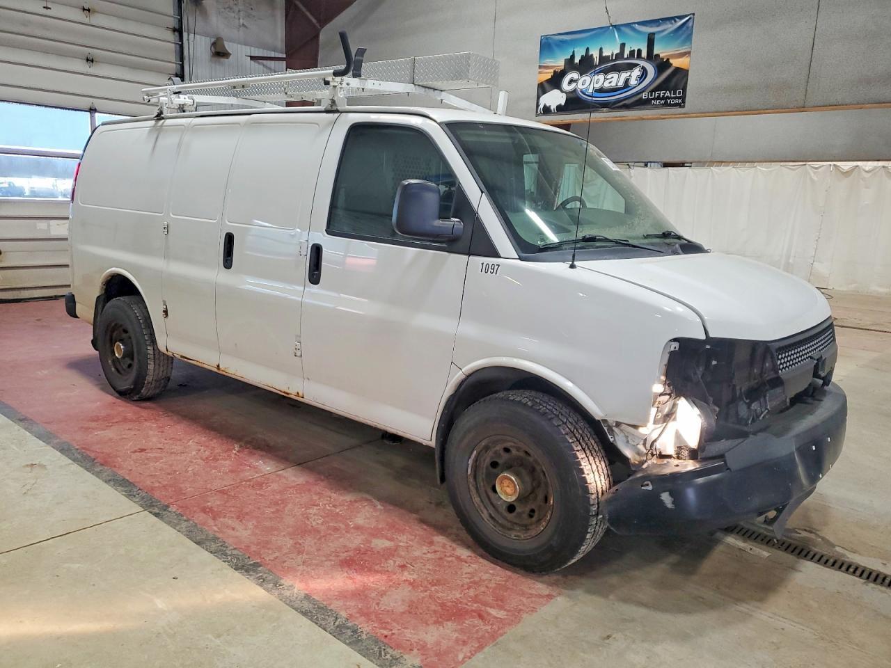 2014 Chevrolet Express 2500 Utility / Service Van - Image 4