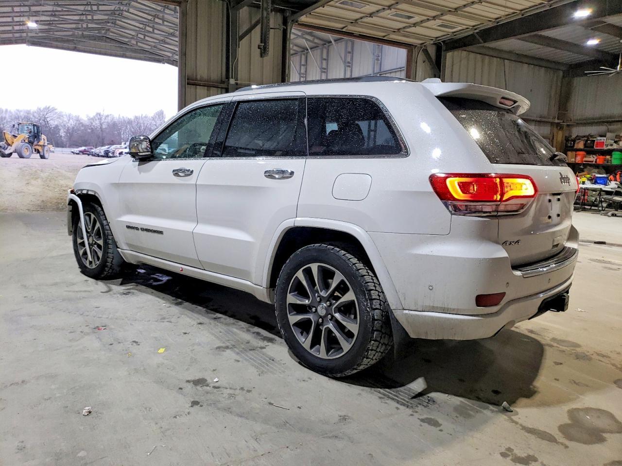 2018 Jeep Grand Cherokee Overland - Фото 2