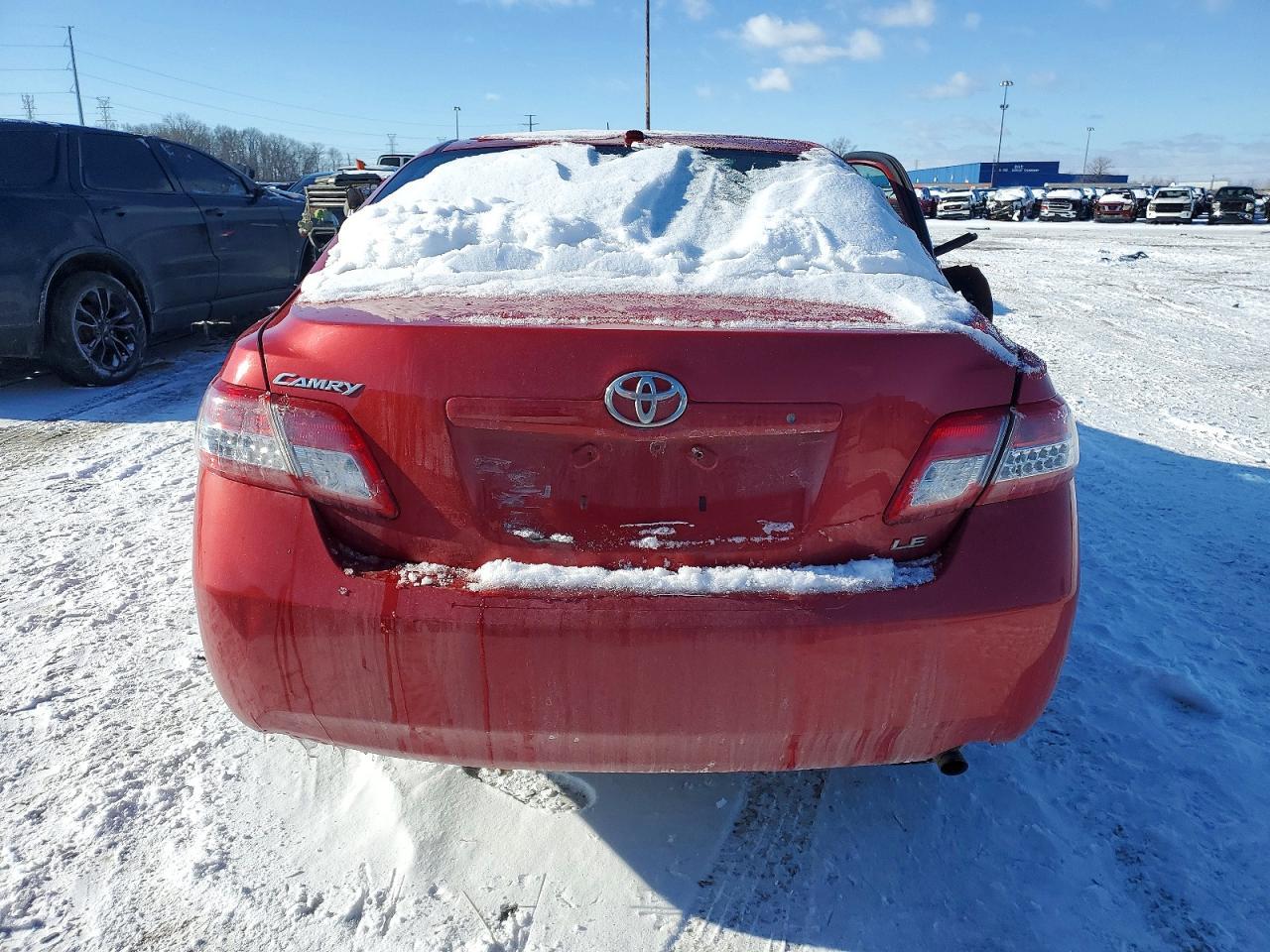 2011 Toyota Camry Le - Фото 6