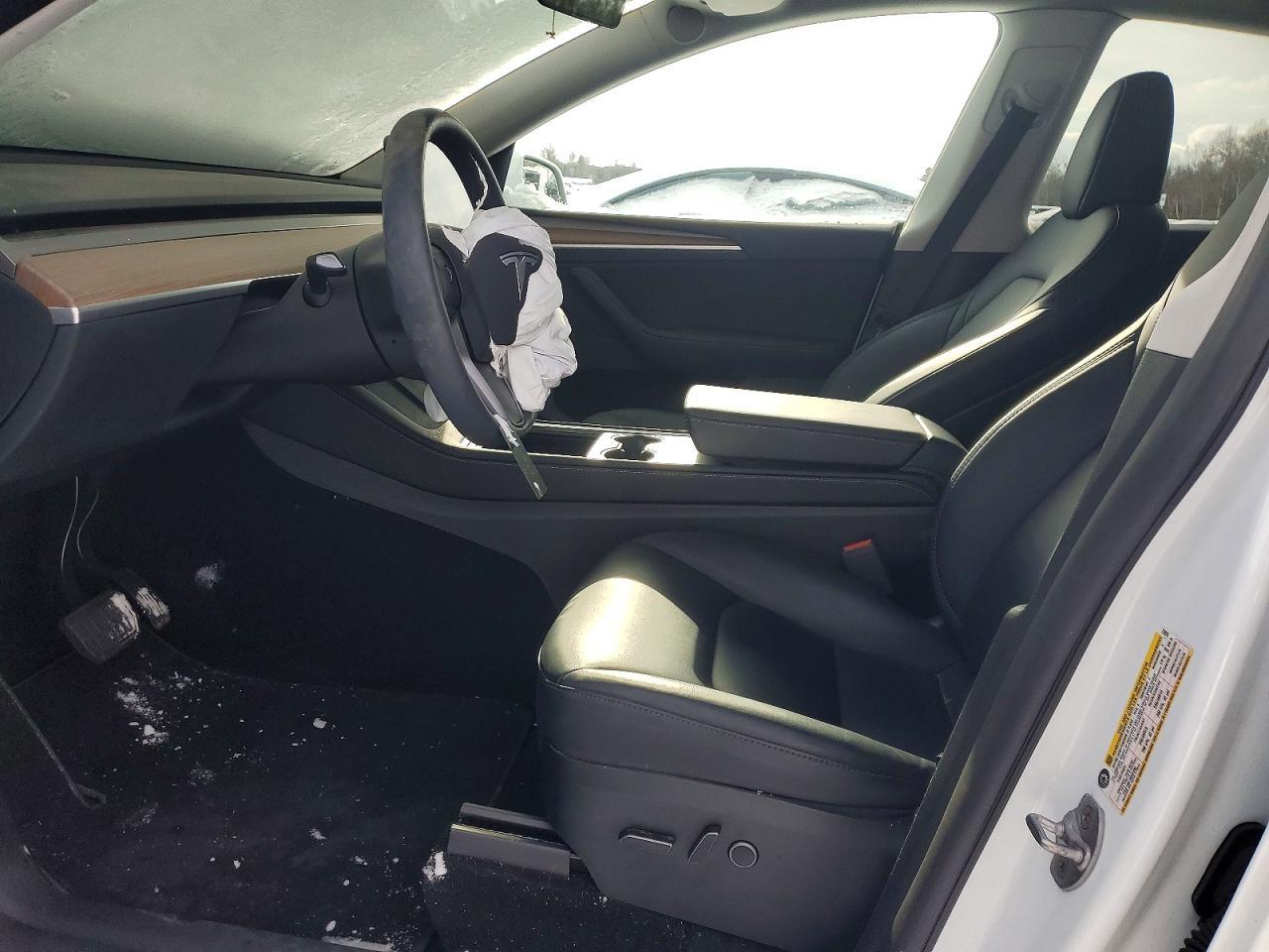 2023 Tesla Model Y - Image 7