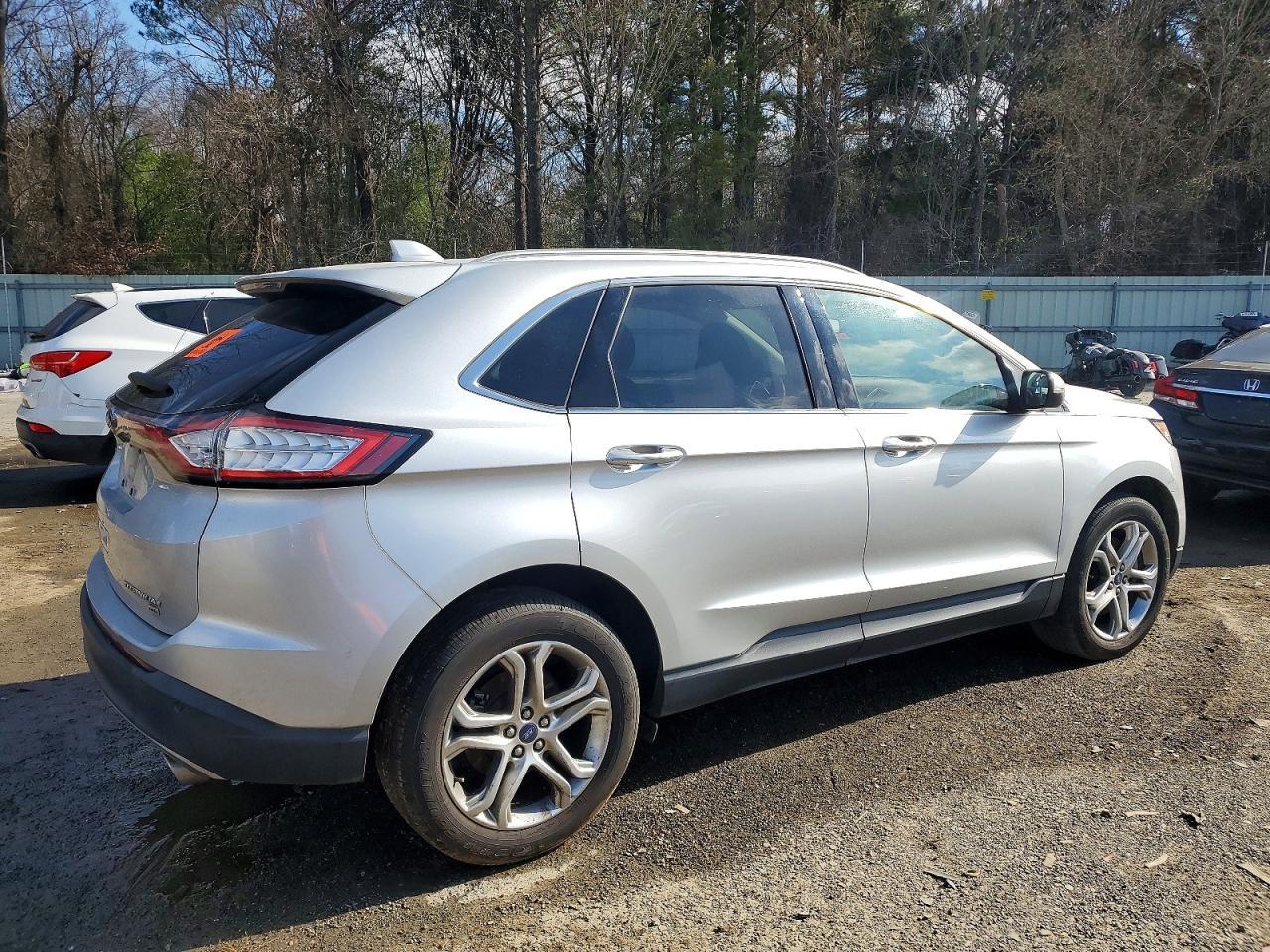 2016 Ford Edge Titanium - Фото 3