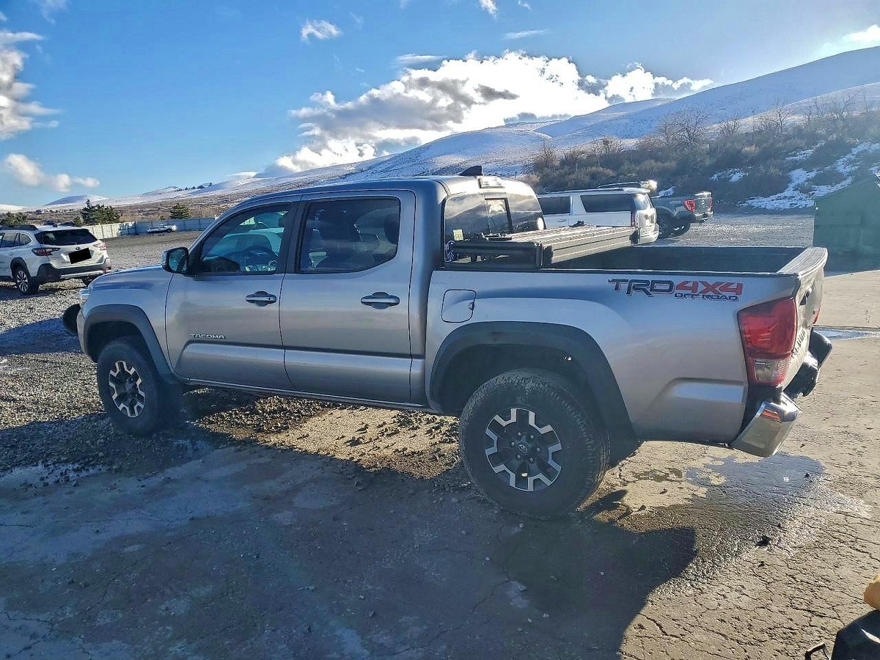 2017 Toyota Tacoma Double Cab - Image 2