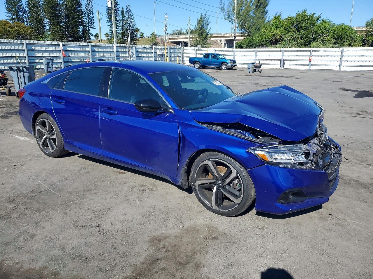 2022 Honda Accord Sport - Image 4