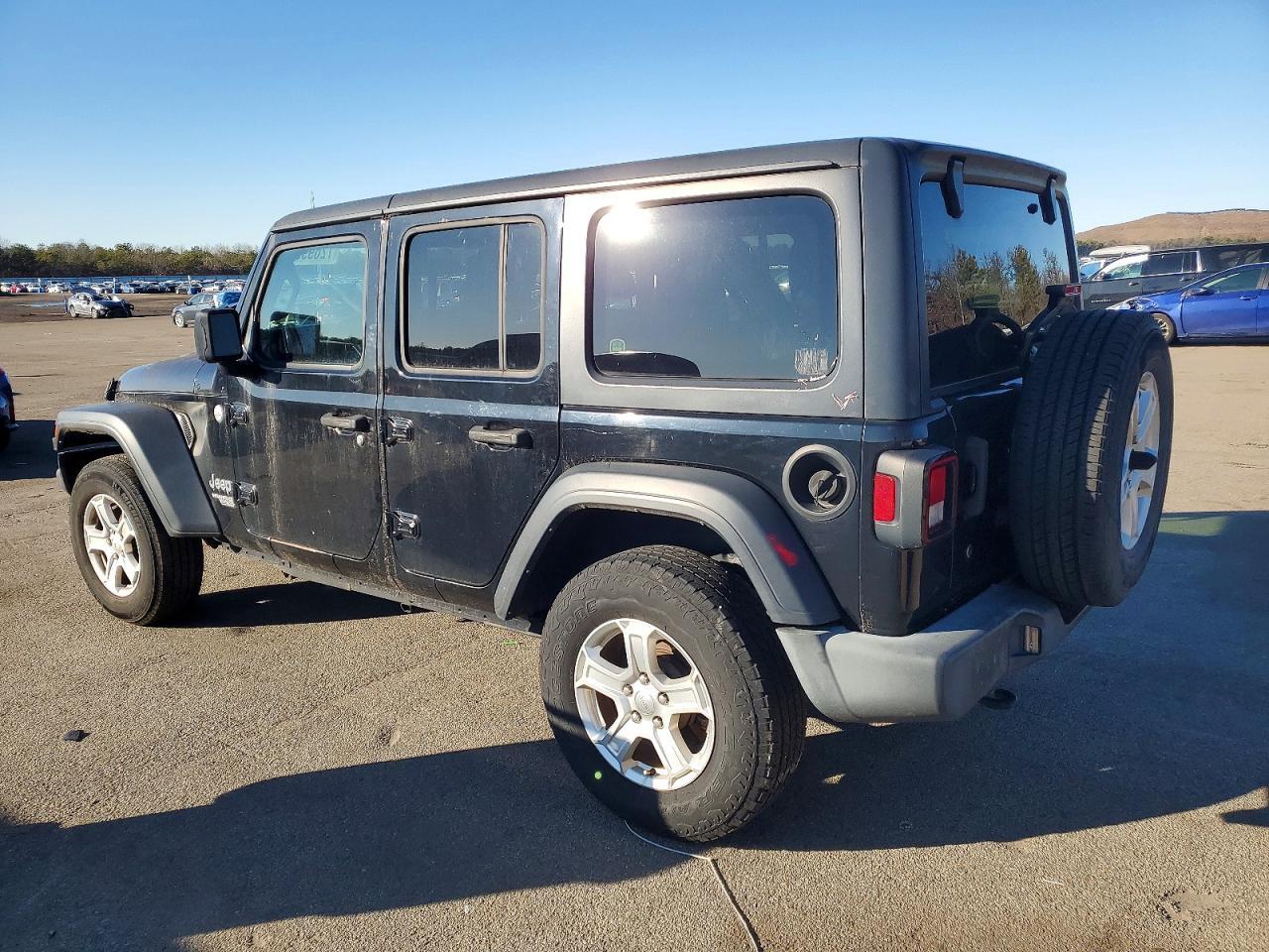 2018 Jeep Wrangler Unlimited Sport - Image 2