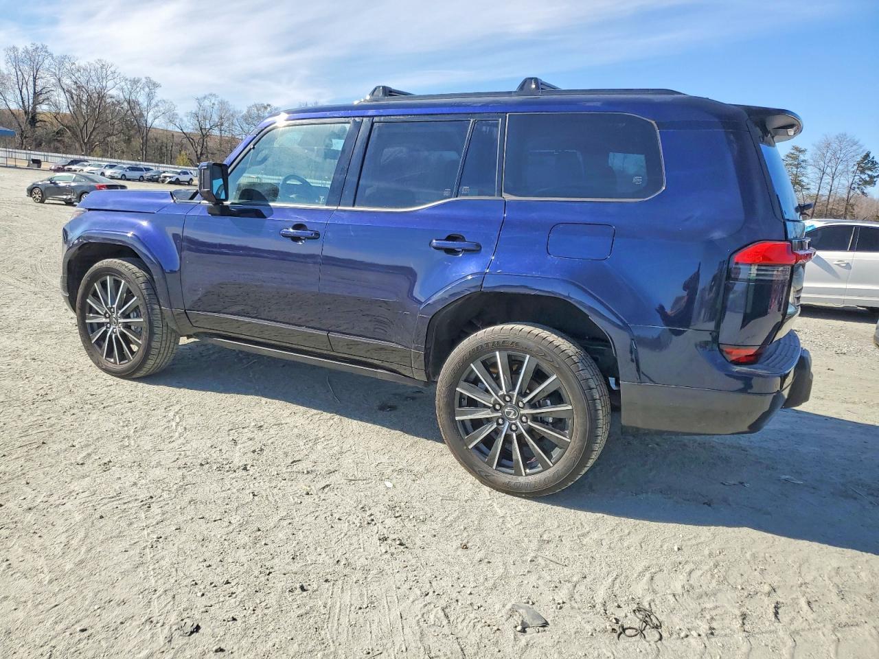 2024 Lexus Gx 550 Luxury - Image 2