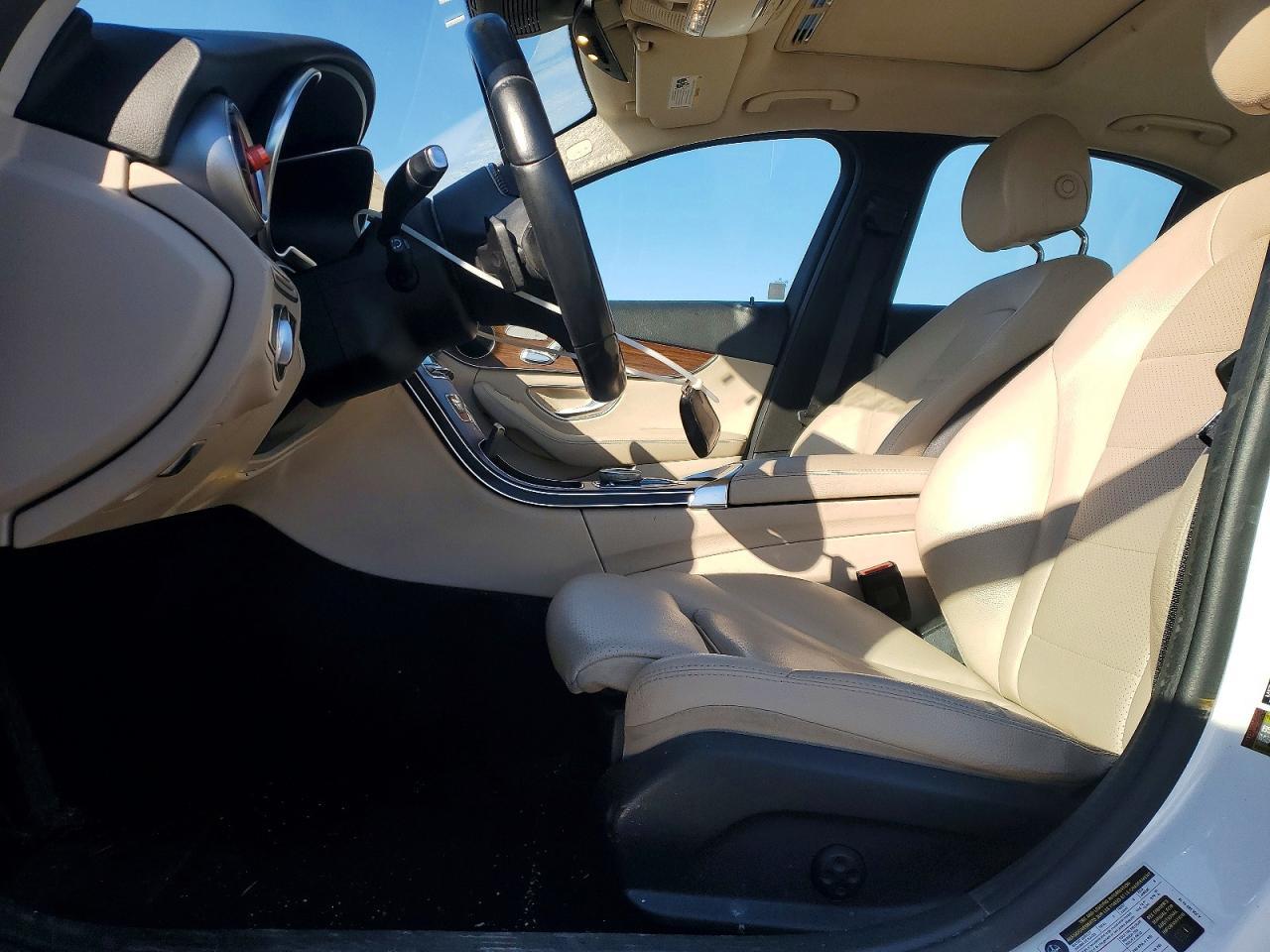 2021 Mercedes-Benz C 300 4Matic - Фото 7