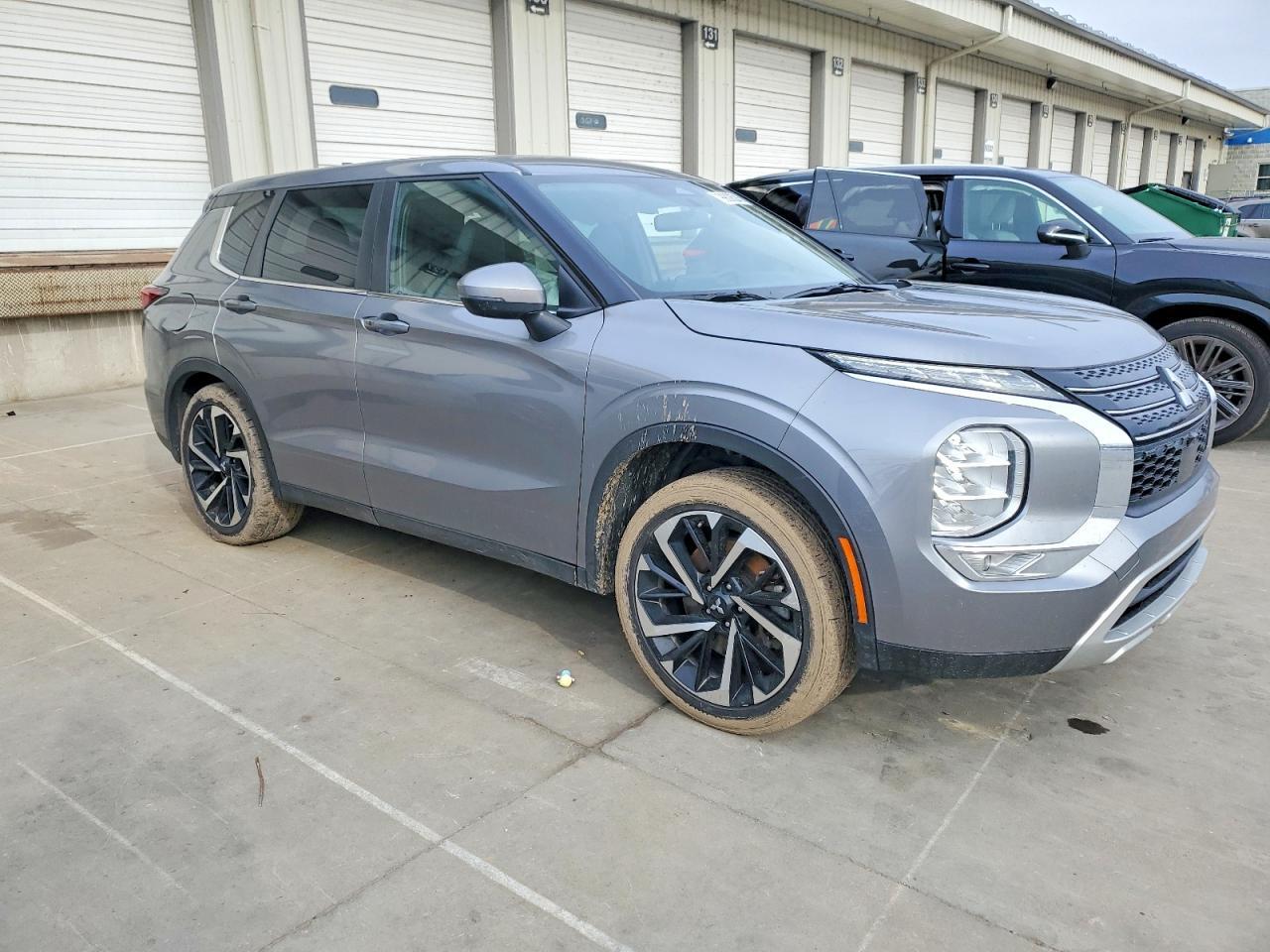 2023 Mitsubishi Outlander Se - Фото 4