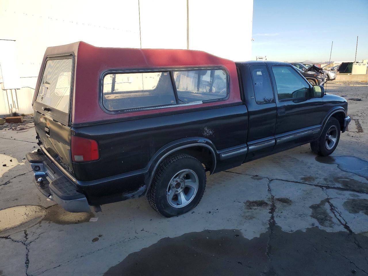 2001 Chevrolet S Truck S10 - Фото 3