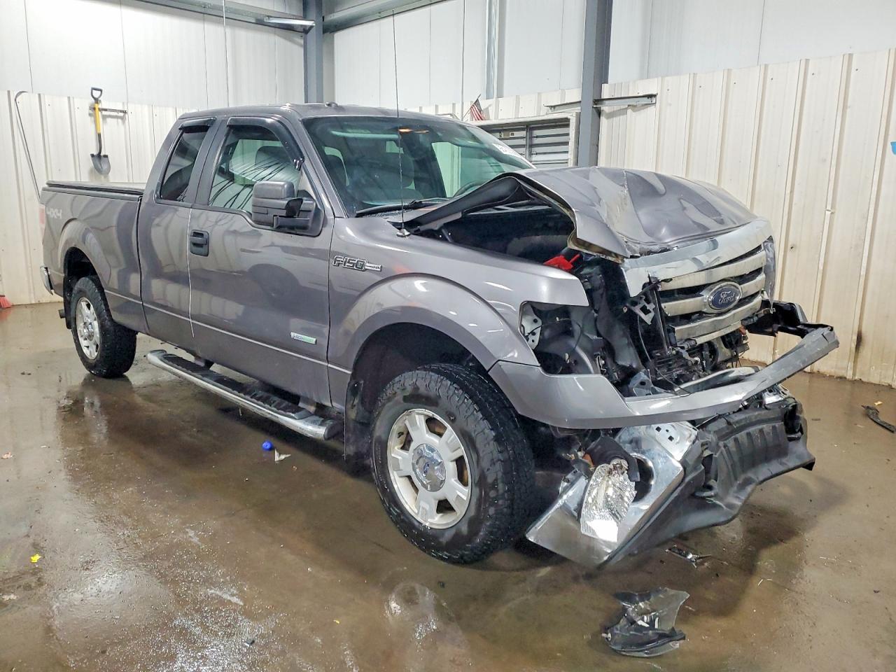 2012 Ford F150 Super Cab - Фото 4