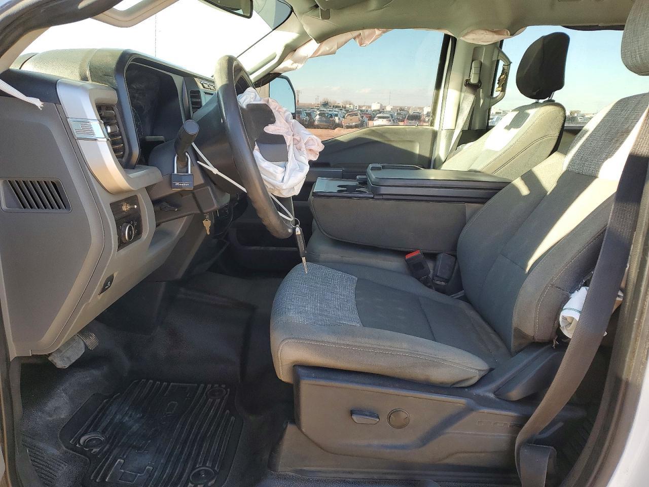 2023 Ford F250 Super Duty - Фото 7