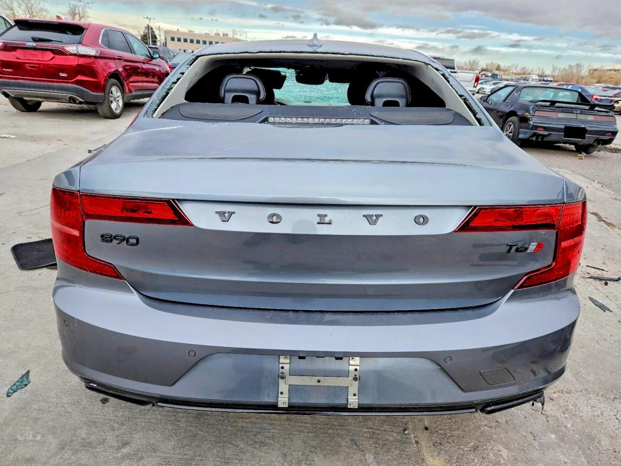 2017 Volvo S90 - Фото 6