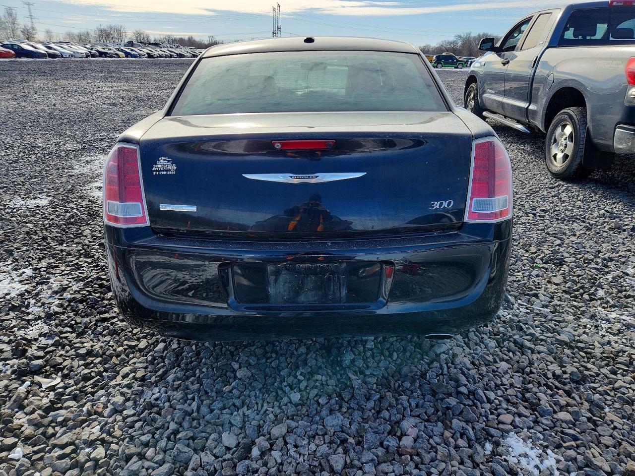2012 Chrysler 300 S - Image 6