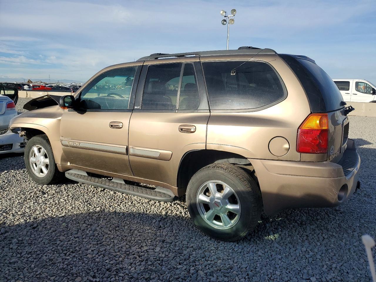 2003 GMC Envoy - Фото 2