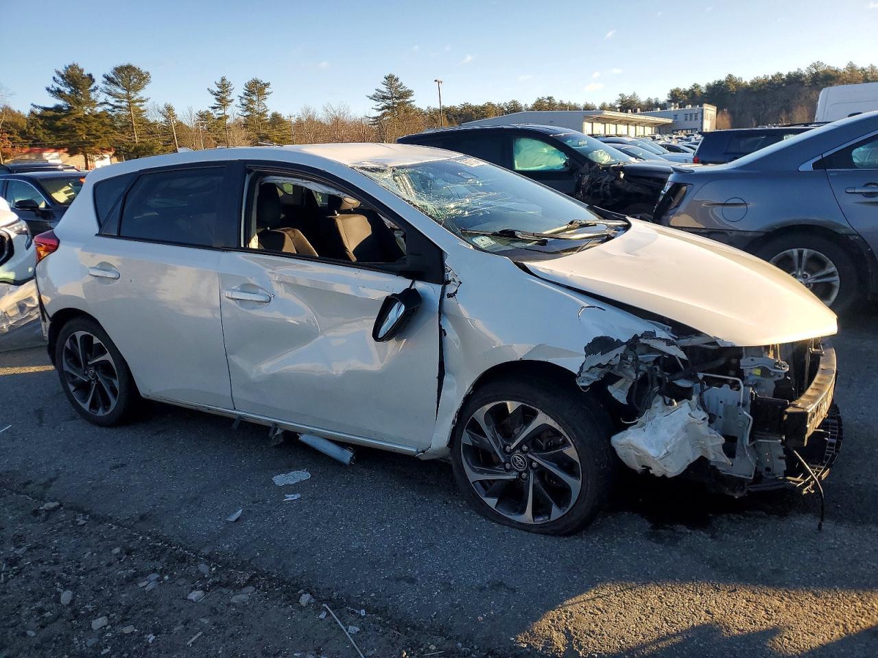 2018 Toyota Corolla Im - Image 4
